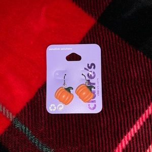 These are new clean earring from clair's. In perfect condition